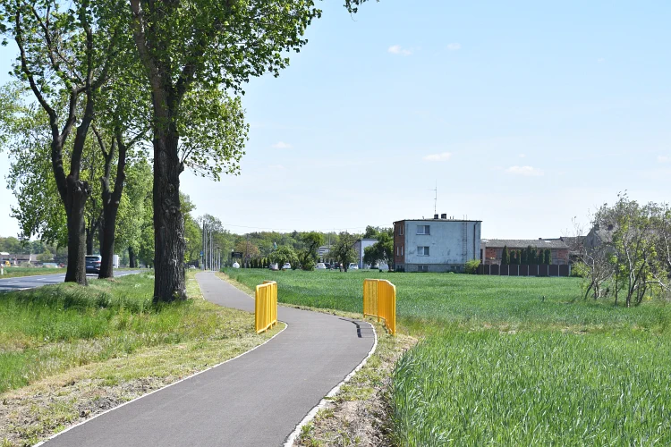 Nowa droga dla rower&oacute;w w powiecie grodziskim