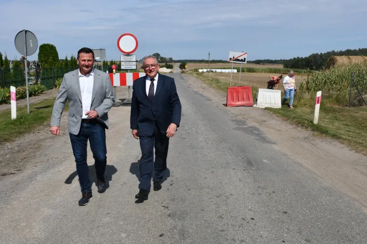 DW 190 Podr&oacute;żna &ndash; Bądecz