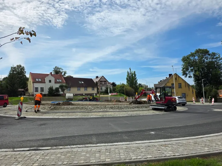 Rozbudowa skrzyżowania nr 190 i 191 z drogą gminną nr 19527P w miejscowości Szamocin