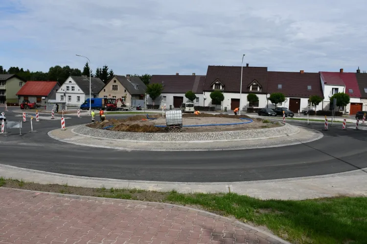 Rozbudowa skrzyżowania nr 190 i 191 z drogą gminną nr 19527P w miejscowości Szamocin