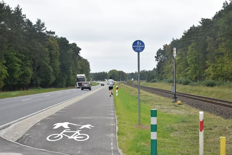 Ścieżka pieszo-rowerowa Sława Wielkopolska &ndash; Skoki