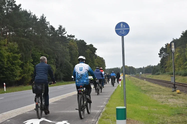 Ścieżka pieszo-rowerowa Sława Wielkopolska &ndash; Skoki