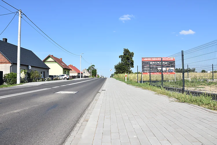 Rozbudowana droga wojewódzka nr 191 w Zacharzynie