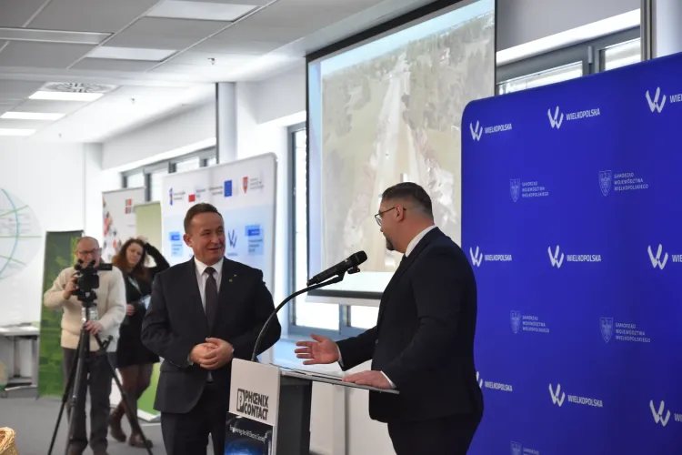 otwarcie nowego odcinka drogi wojew&oacute;dzkiej nr 305