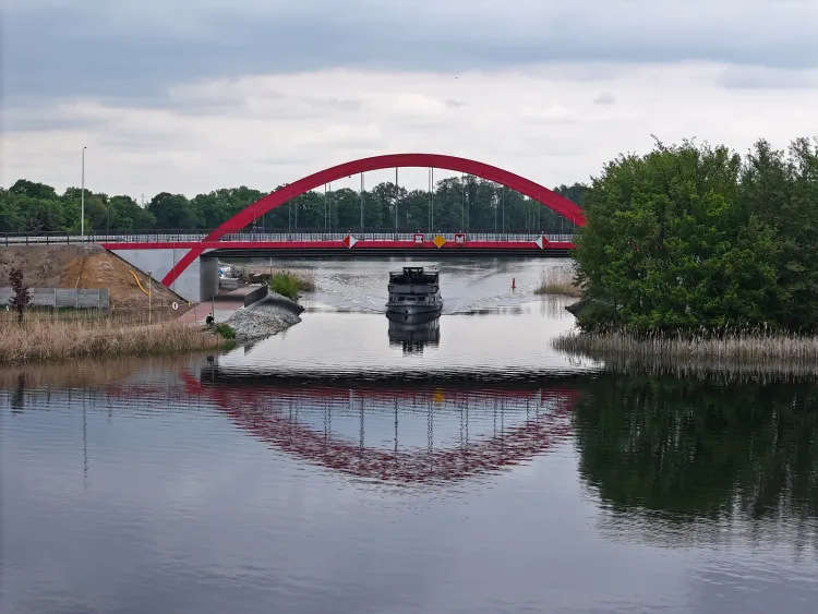 Nowy most nad Kanałem Ślesińskim