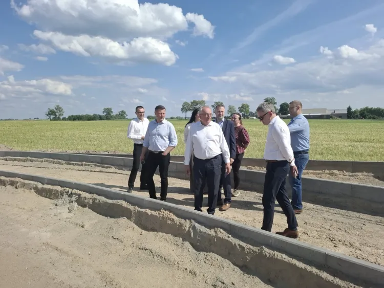 Budowa drogi dla rower&oacute;w Chrustowo &ndash; Uścikowo