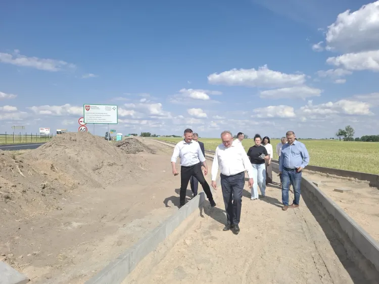 Budowa drogi dla rower&oacute;w Chrustowo &ndash; Uścikowo